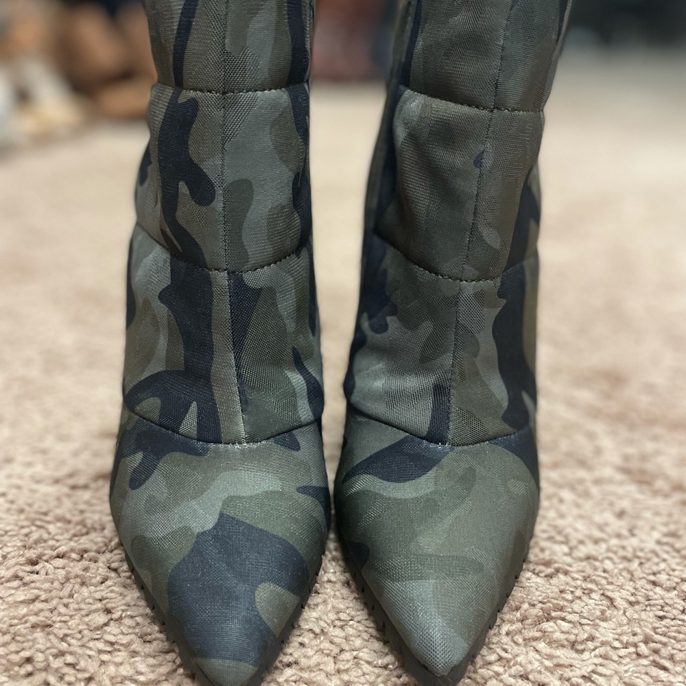 Kyli style ShoeDazzle Camo booties
